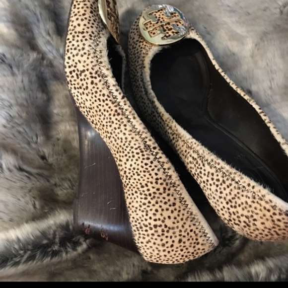 Tory Burch leppard print wedge heel - Picture 3 of 4